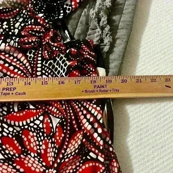 TWO Women’s Dressy Tanks - Size Large - Picture 4 of 8